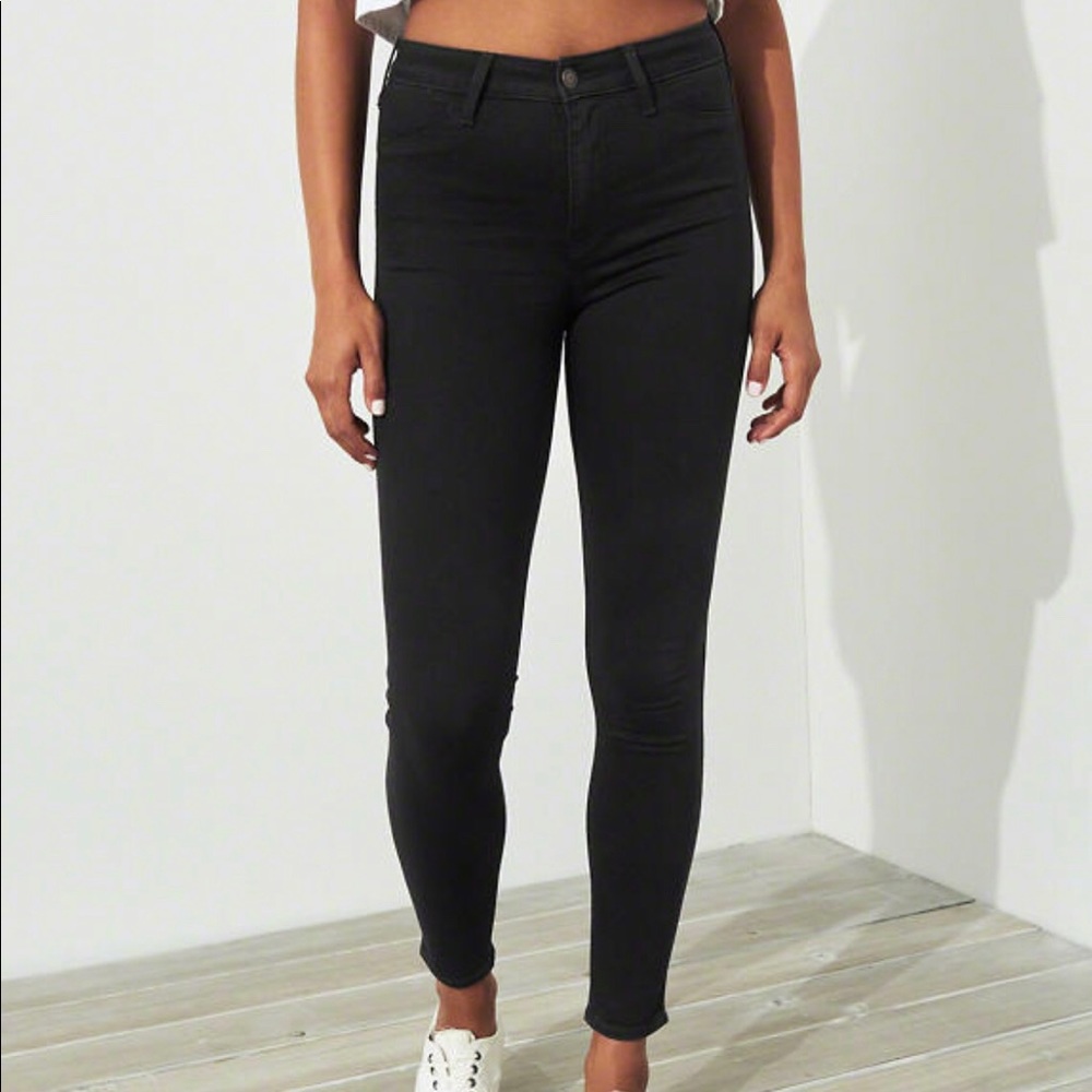 ✨Must go✨Hollister skinny jeans - Picture 2 of 8